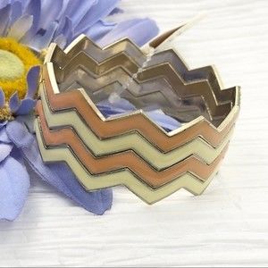 🌼 Peach & Cream Chevron Bangle Bracelet Set